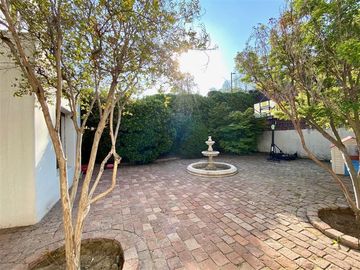 Casa en Arriendo 5D 4B en Sta María Manquehue Vitacura