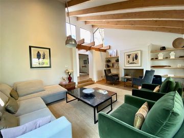 Casa en Arriendo 5D 4B en Sta María Manquehue Vitacura