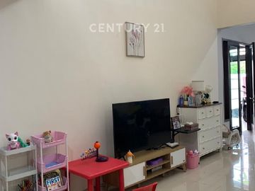 Rumah Modern 2 Lantai Lokasi Strategis Di Cipinang Jakarta S9305