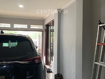 Rumah Modern 2 Lantai Lokasi Strategis Di Cipinang Jakarta S9305
