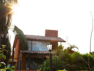 CASA EN VENTA PRIVADA VIGILANCIA, PALMIRA CON 600 M2 TERRENO 500 CONSTRUC