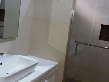 Spacious House and Lot with Pool for Sale in Hensonville Ang