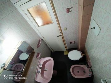 Â¡Oportunidad real! Â¡AMPLIO departamento muy LUMINOSO y TRANQUILO en BUEN EDIFICIO!