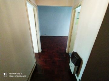 Â¡Oportunidad real! Â¡AMPLIO departamento muy LUMINOSO y TRANQUILO en BUEN EDIFICIO!