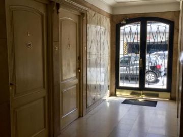 Â¡Oportunidad real! Â¡AMPLIO departamento muy LUMINOSO y TRANQUILO en BUEN EDIFICIO!