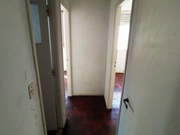 Â¡Oportunidad real! Â¡AMPLIO departamento muy LUMINOSO y TRANQUILO en BUEN EDIFICIO!