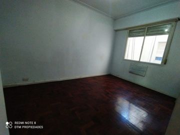 Â¡Oportunidad real! Â¡AMPLIO departamento muy LUMINOSO y TRANQUILO en BUEN EDIFICIO!