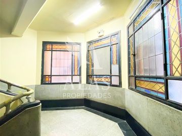 En Venta-Oficina (2P1B) Metro U de Chile Santiago-Alas Prop