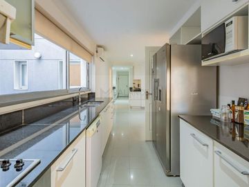 VENTA TERRAZAS DEL YACHT DEPARTAMENTO 4 AMB PUERTO MADERO ,DOS COCHERAS