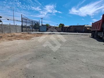 Sitio en venta en La Cisterna