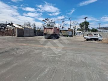 Sitio en venta en La Cisterna