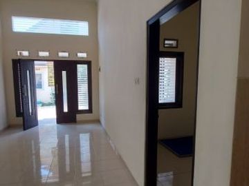 RUMAH DI PERUM MUSTIKA PIRANHA KOTA MALANG
