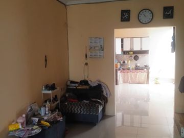 Rumah 4 Kamar 15 Menit ke The Park Mall Sawangan Hadap Timur J-49051