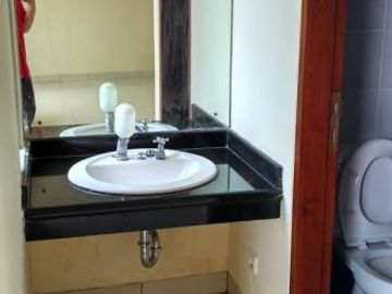 - DIJUAL CEPAT !! Rumah Bagus Jalan 3 Mobil di Harapan Indah , Harga OK