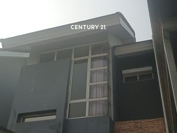 Disewakan Rumah 2 Lantai Di Cluster Vasana Harapan Indah Bekasi