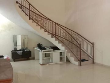 Rumah Medokan Rungkut Surabaya Row jalan 2,5 mobil