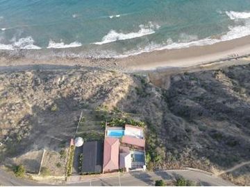 Frente al Mar