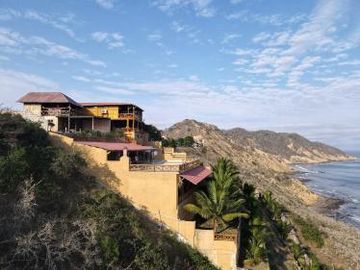 Frente al Mar