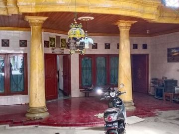 Rumah besar, bonus ruko strategis, murah di area bisnis di Bekasi timur