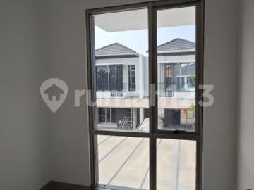 Disewakan Rumah 2Lt Pik2 Cluster Scarlet Uk 8X10 Semi Furnish Ready