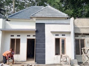 RUMAH CANTIK TERMURAH DI SECANG PINGGIR JALAN UTAMA
