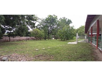 SE VENDE CASA DE CAMPO EN VIA PRINCIPAL >>LA MESA<<