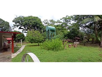 SE VENDE CASA DE CAMPO EN VIA PRINCIPAL >>LA MESA<<