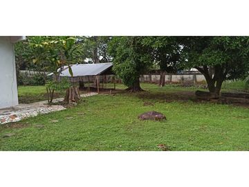 SE VENDE CASA DE CAMPO EN VIA PRINCIPAL >>LA MESA<<