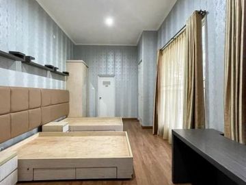 Rumah Modern dg with S.Pool di Discovery Sektor 9 6267-FN 0811111----