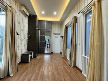 Rumah Modern dg with S.Pool di Discovery Sektor 9 6267-FN 0811111----