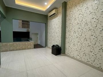 Rumah Modern dg with S.Pool di Discovery Sektor 9 6267-FN 0811111----