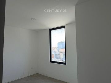 Disewakan Ruko 2 Lantai Siap Pakai Di  Garden Loft  Grand Wisata