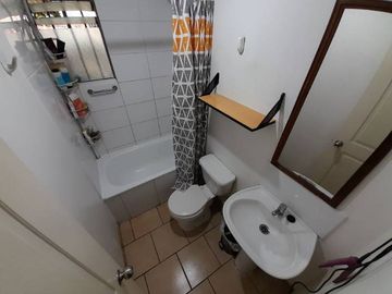 CASA ESQUINA DE UN PISO RESIDENCIAL O COMERCIAL