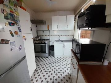 CASA ESQUINA DE UN PISO RESIDENCIAL O COMERCIAL