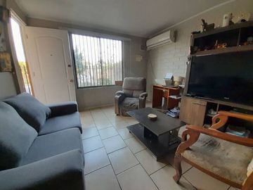 CASA ESQUINA DE UN PISO RESIDENCIAL O COMERCIAL