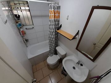 CASA ESQUINA DE UN PISO RESIDENCIAL O COMERCIAL