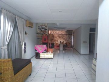 DIJUAL : Rumah siap pakai di Sunrise Garden, Jakarta Barat (GA0957-CS)
