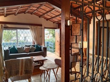Se vende Linda casa en Algarrobo