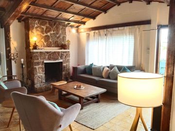Se vende Linda casa en Algarrobo