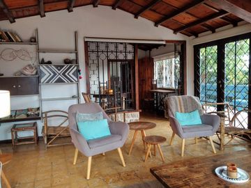 Se vende Linda casa en Algarrobo
