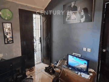 Rumah Nyaman Dengan Backyard Luas Di Lippo Karawaci