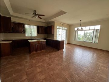 VENTA CASA EN SORA CERCA A ALTOS DEL MARIA CV