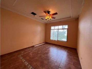 VENTA CASA EN SORA CERCA A ALTOS DEL MARIA CV