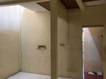 Rumah Disewakan 2 Lantai Lokasi di Babatan Indah, Wiyung Surabaya