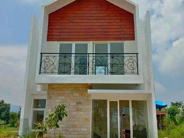 Promo Rumah Villa Kawasan Kampus di Joyo Agung Tlogomas Kota Malang