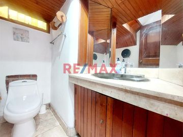 Casa Como Terreno En Santiago De Surco - Ideal Para Proyecto Inmobiliario