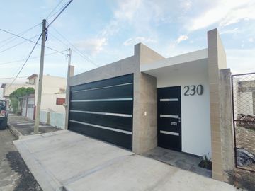 Casa en venta de un nivel Fracc. Artículo 123, Veracruz, Ver.  Precio $1,200,000