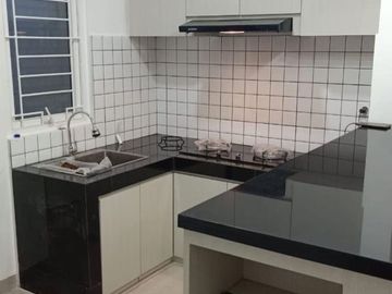 Dijual Rumah Kencana Loka sektor 12.5 Blok W Tangerang Baten Lokasi Strategis Bagus Siap Huni