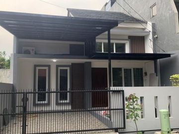 Dijual Rumah Kencana Loka sektor 12.5 Blok W Tangerang Baten Lokasi Strategis Bagus Siap Huni
