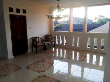 Rumah kost produktif Antapani Bandung 2 lantai siap huni SHM